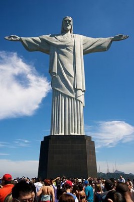 Девушка с топором - 290px-Cristo_Redentor_-_Rio_de_Janeiro,_Brasil.jpg