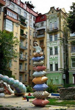 Памятники писателям и литературным персонажам - image.jpg